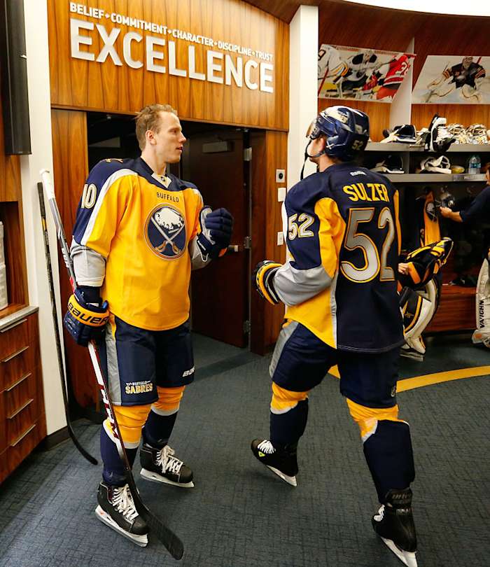 Buffalo-Sabres-Christian-Ehrhoff-Alexander-Sulzer.jpg